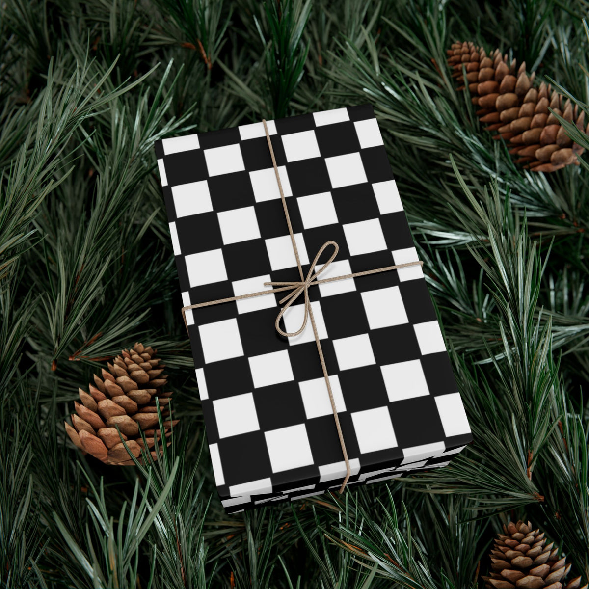 Perfect Christmas Checkerboard Black & White Gift Wrap Paper – Retro Racing Grid Wrapping Sheets