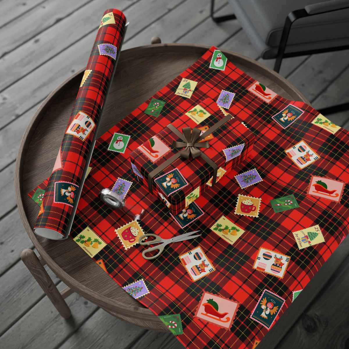 Christmas Plaid Wrapping Paper Roll – Festive Stocking & Gift Pattern