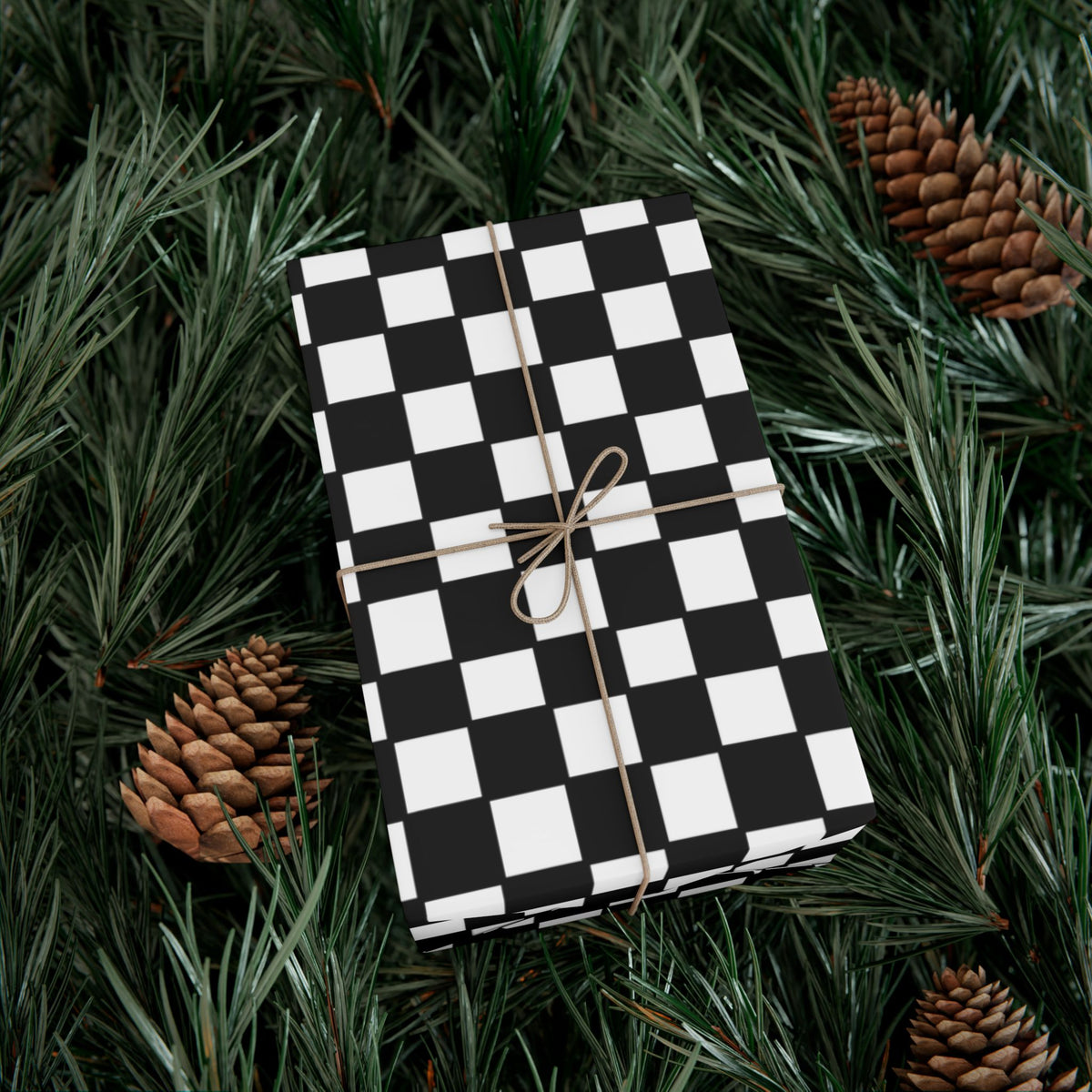 Perfect Christmas Checkerboard Black & White Gift Wrap Paper – Retro Racing Grid Wrapping Sheets